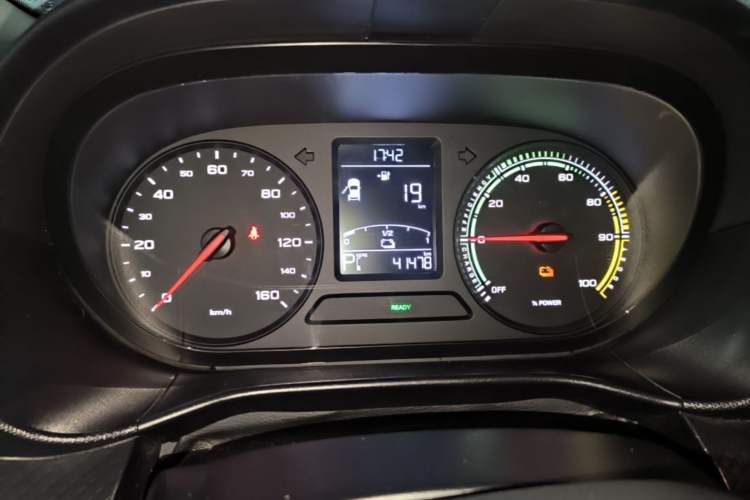 Used Roewe Clever 2021 302 km New Four-Seater Super-Efficient Version Instrument Cluster