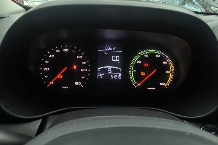 Used Roewe Clever 2021 302 km New Four-Seater Super-Efficient Version Instrument Cluster