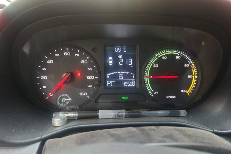 Used Roewe Clever 2021 302 km New Four-Seater Super-Efficient Version Instrument Cluster