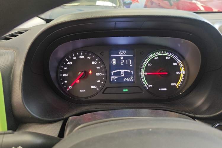 Used Roewe Clever 2021 302 km New Four-Seater Super-Efficient Version Instrument Cluster