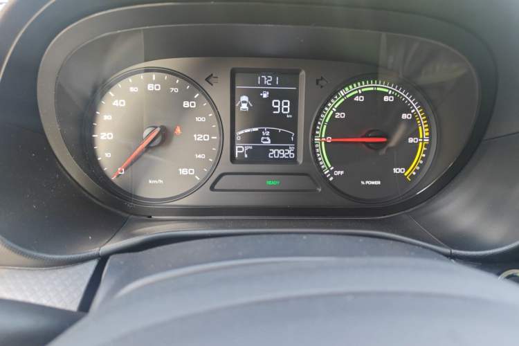 Used Roewe Clever 2021 302 km New Four-Seater Super-Efficient Version Instrument Cluster