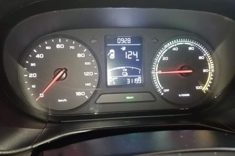 Used Roewe Clever 2021 302 km New Four-Seater Super-Efficient Version Instrument Cluster