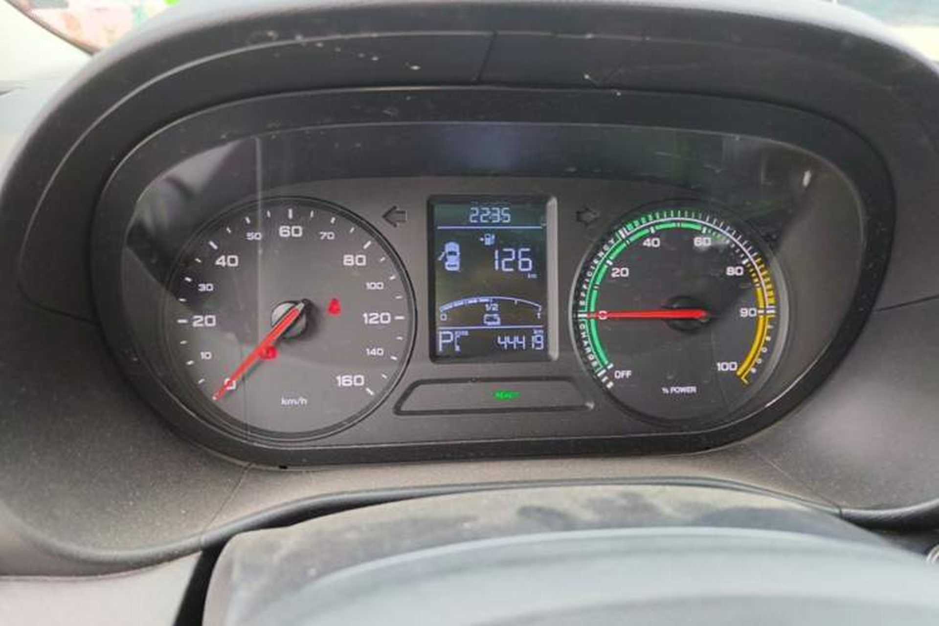 Used Roewe Clever 2021 302 km New Four-Seater Super-Efficient Version Instrument Cluster