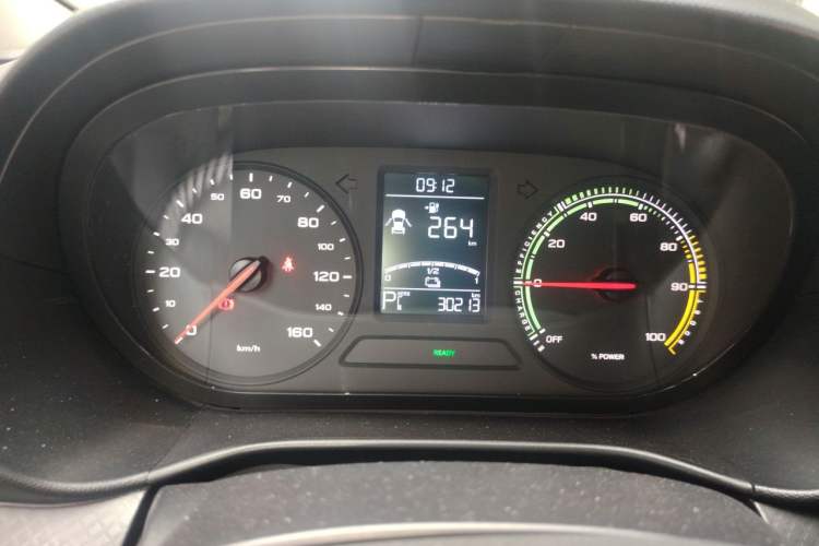 Used Roewe Clever 2021 302 km New Four-Seater Super-Efficient Version Instrument Cluster