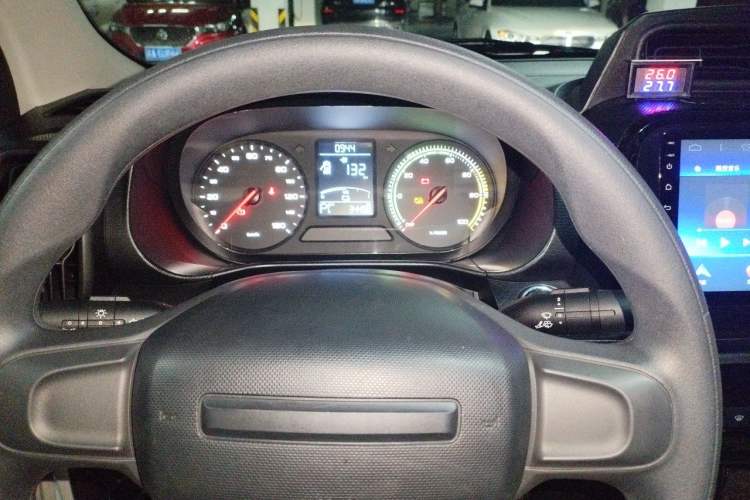 Used Roewe Clever 2021 302 km New Four-Seater Super-Efficient Version Instrument Cluster