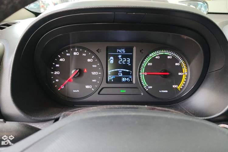 Used Roewe Clever 2021 302 km New Four-Seater Super-Efficient Version Instrument Cluster
