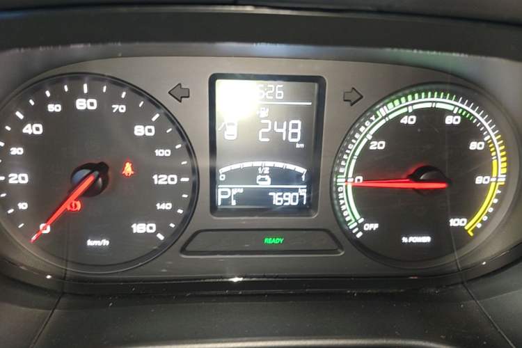 Used Roewe Clever 2021 302 km New Four-Seater Super-Efficient Version Instrument Cluster