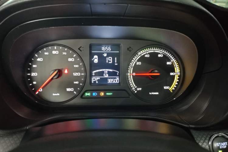 Used Roewe Clever 2021 302 km New Four-Seater Super-Efficient Version Instrument Cluster