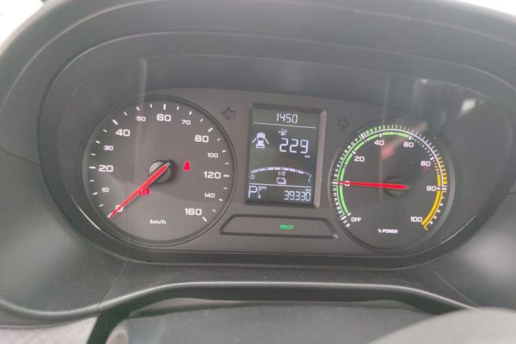 Used Roewe Clever 2021 302 km New Four-Seater Super-Efficient Version Instrument Cluster