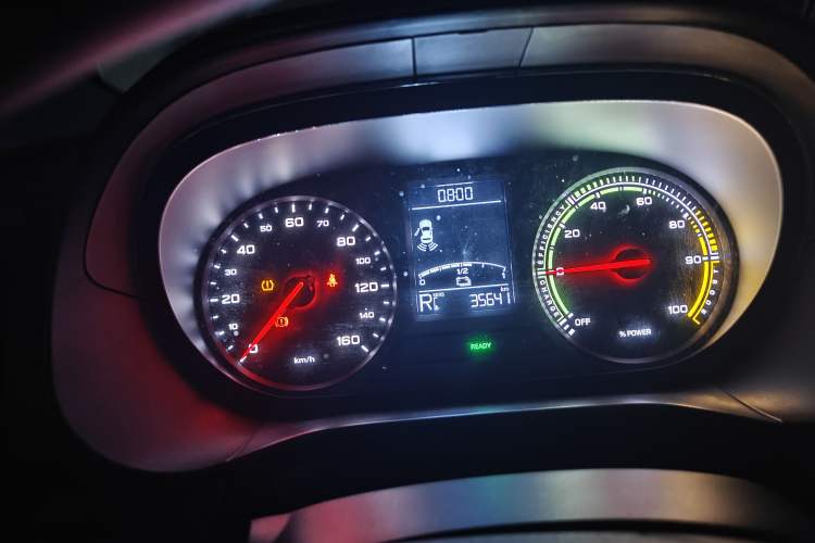 Used Roewe Clever 2021 302 km New Four-Seater Super-Efficient Version Instrument Cluster