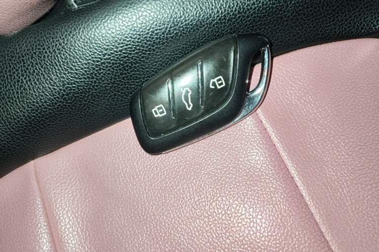 Used Roewe Clever 2021 302km Excellence Edition Interior 1