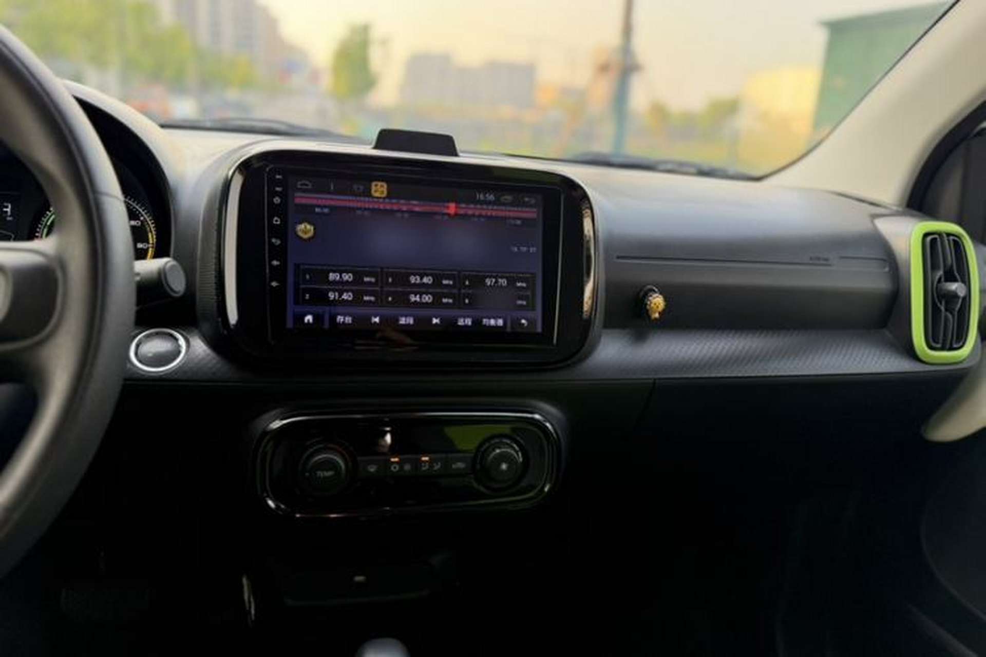 Used Roewe Clever 2021 302km All-Round Version Interior 2