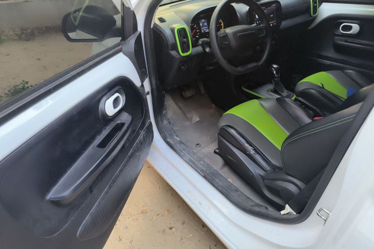 Used Roewe Clever 2021 302km All-Round Version Interior 3