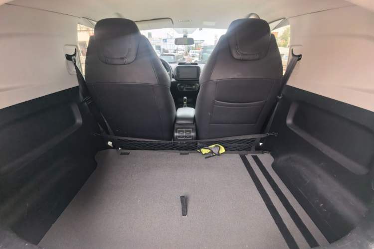 Used Roewe Clever 2021 302km Excellence Edition Interior 8