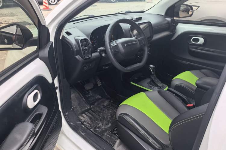Used Roewe Clever 2021 302km Excellence Edition Interior 9