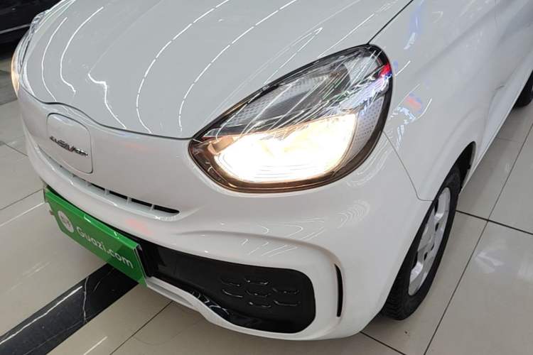 Used Roewe Clever 2021 302 km New Four-Seater Super-Efficient Version Left Front Headlight