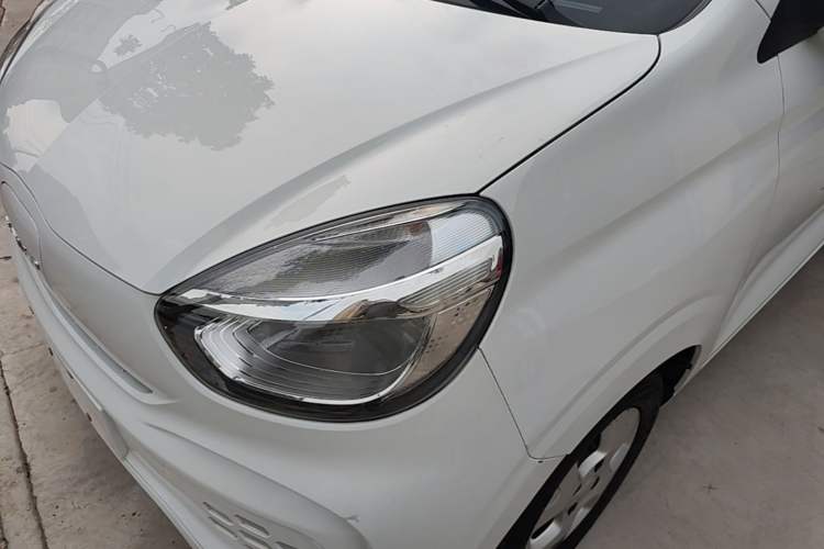Used Roewe Clever 2021 302 km New Four-Seater Super-Efficient Version Left Front Headlight