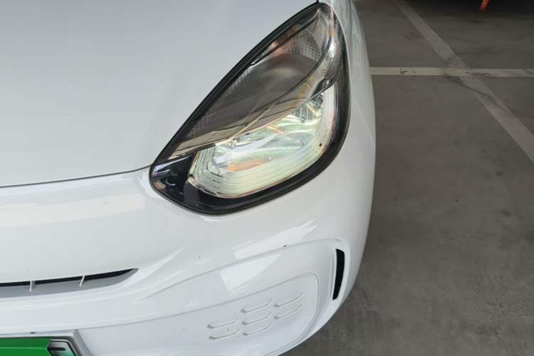 Used Roewe Clever 2021 302 km New Four-Seater Super-Efficient Version Left Front Headlight