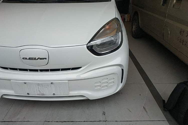 Used Roewe Clever 2021 302 km New Four-Seater Super-Efficient Version Left Front Headlight