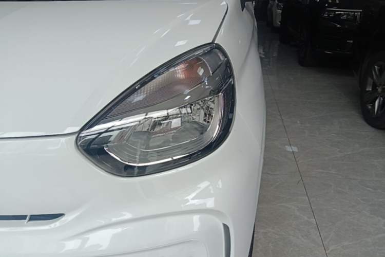 Used Roewe Clever 2021 302 km New Four-Seater Super-Efficient Version Left Front Headlight