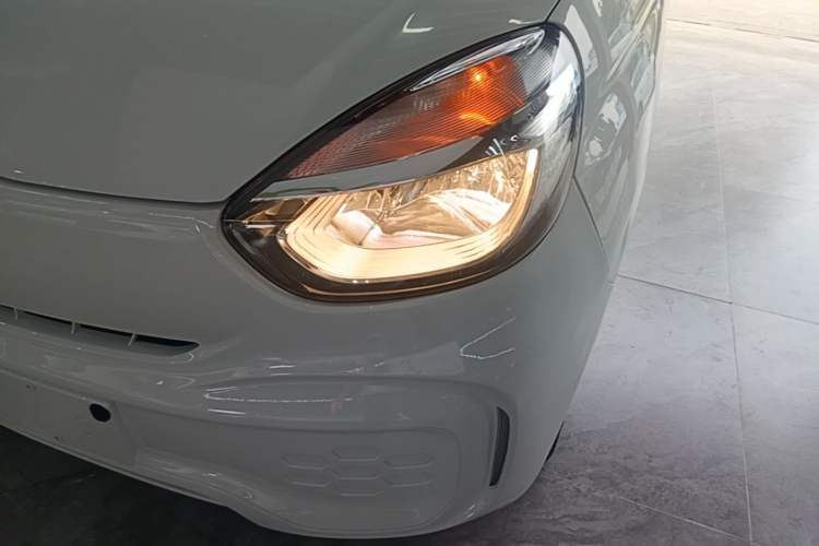 Used Roewe Clever 2021 302km Excellence Edition Left Front Headlight