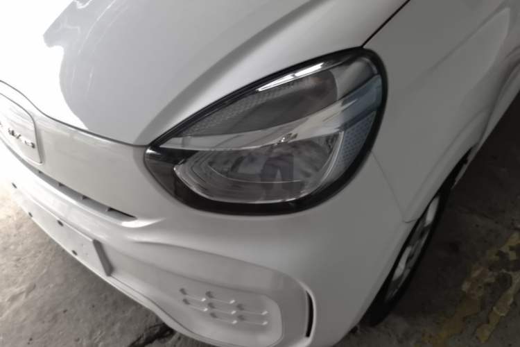 Used Roewe Clever 2021 302 km New Four-Seater Super-Efficient Version Left Front Headlight