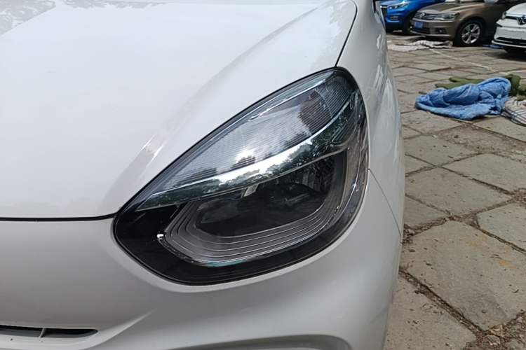 Used Roewe Clever 2021 302km All-Round Version Left Front Headlight