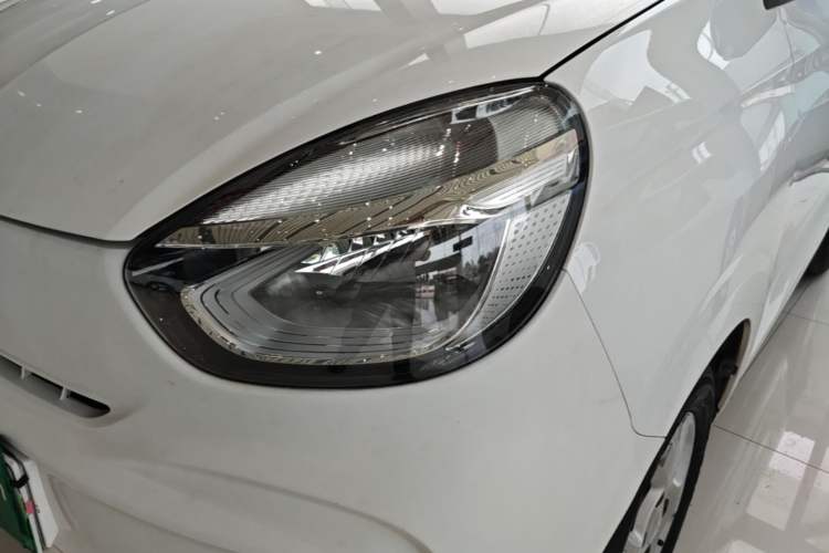 Used Roewe Clever 2021 302 km New Four-Seater Super-Efficient Version Left Front Headlight