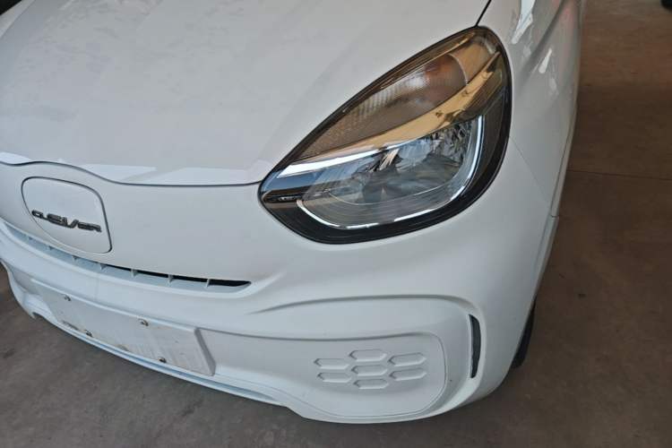 Used Roewe Clever 2021 302 km New Four-Seater Super-Efficient Version Left Front Headlight
