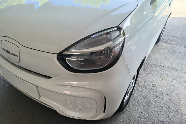 Used Roewe Clever 2021 302 km New Four-Seater Super-Efficient Version Left Front Headlight