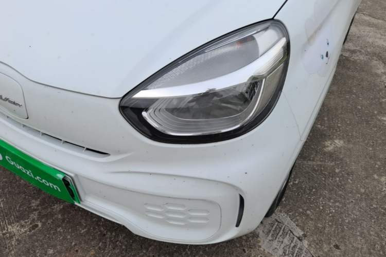 Used Roewe Clever 2021 302 km New Four-Seater Super-Efficient Version Left Front Headlight