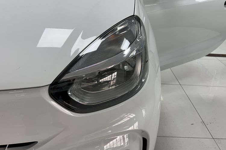Used Roewe Clever 2021 302 km New Four-Seater Super-Efficient Version Left Front Headlight