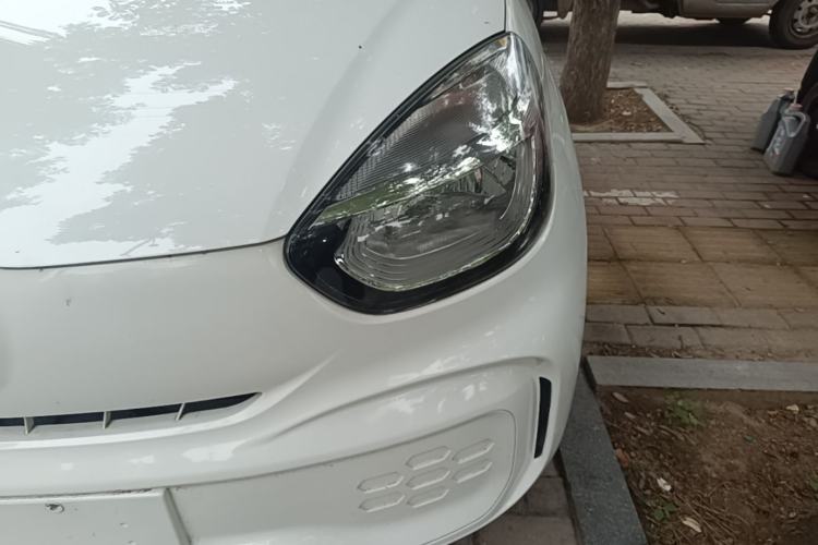 Used Roewe Clever 2021 302 km New Four-Seater Super-Efficient Version Left Front Headlight