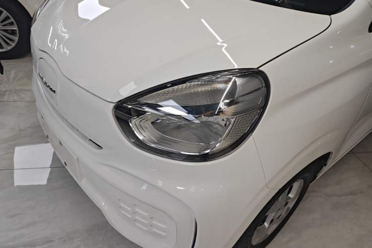 Used Roewe Clever 2021 302 km New Four-Seater Super-Efficient Version Left Front Headlight