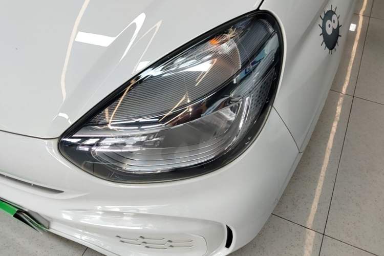 Used Roewe Clever 2021 302 km New Four-Seater Super-Efficient Version Left Front Headlight