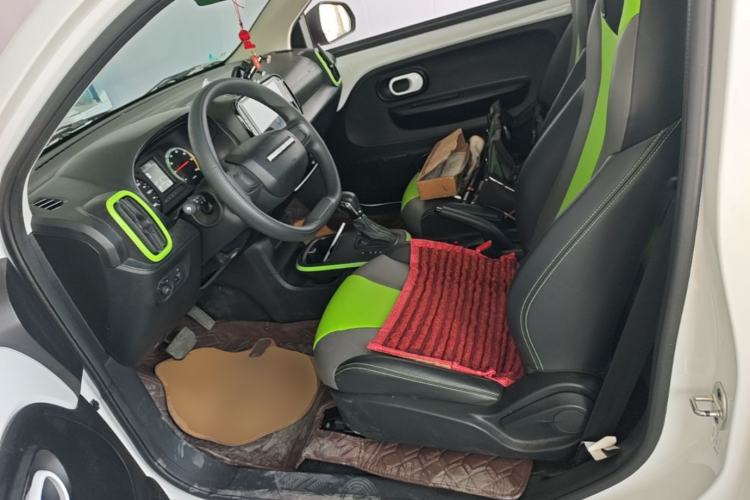Used Roewe Clever 2021 302 km New Four-Seater Super-Efficient Version Left Front Seat