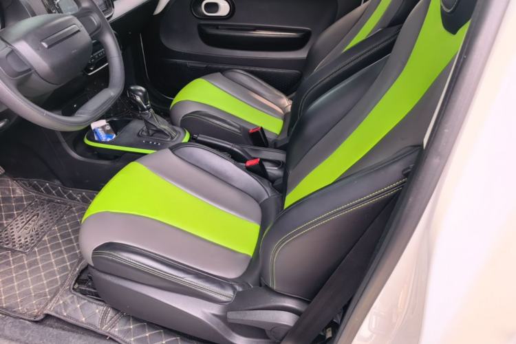 Used Roewe Clever 2021 302 km New Four-Seater Super-Efficient Version Left Front Seat
