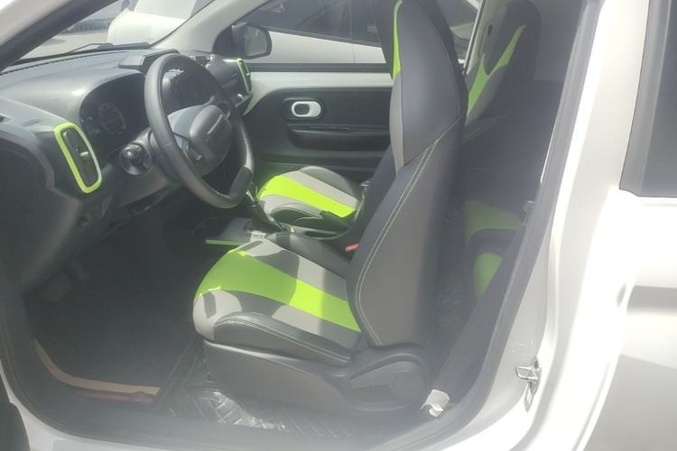 Used Roewe Clever 2021 302 km New Four-Seater Super-Efficient Version Left Front Seat