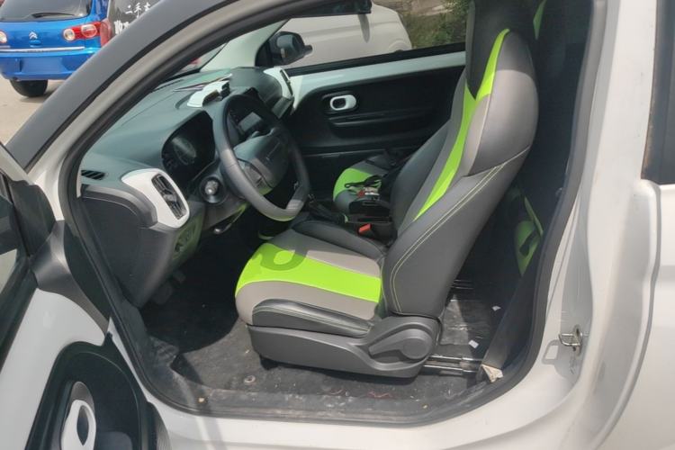 Used Roewe Clever 2021 302 km New Four-Seater Super-Efficient Version Left Front Seat