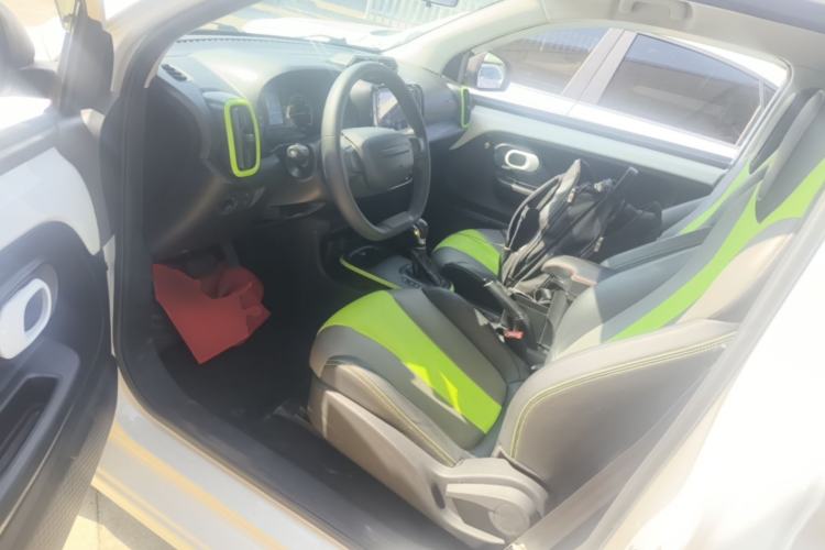 Used Roewe Clever 2021 302 km New Four-Seater Super-Efficient Version Left Front Seat