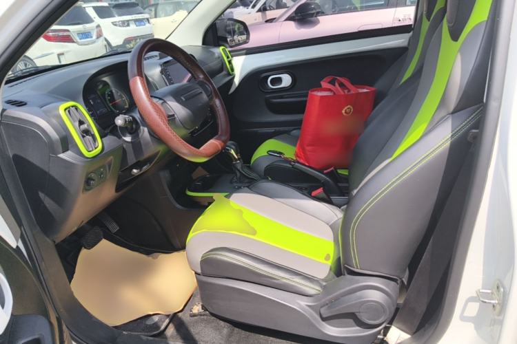 Used Roewe Clever 2021 302 km New Four-Seater Super-Efficient Version Left Front Seat