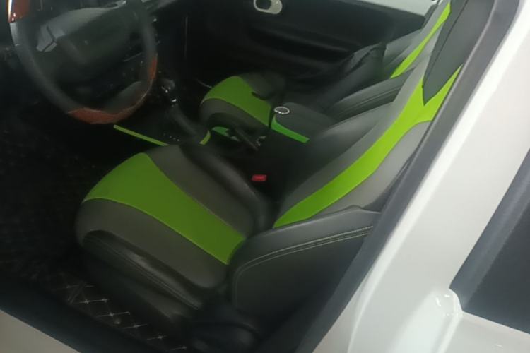 Used Roewe Clever 2021 302 km New Four-Seater Super-Efficient Version Left Front Seat