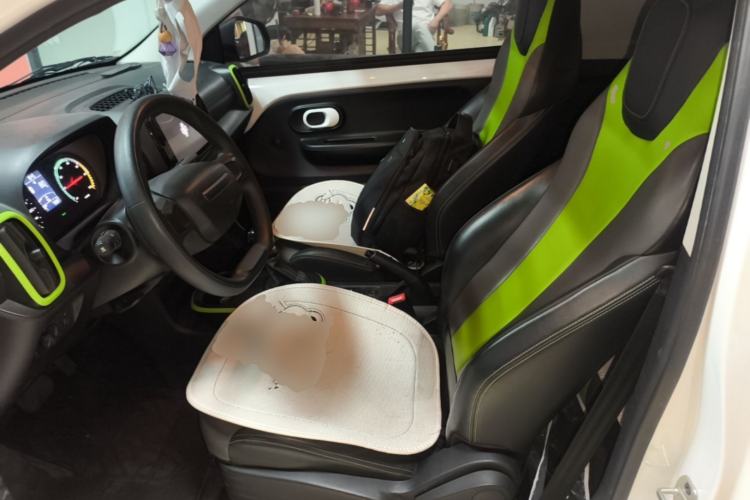 Used Roewe Clever 2021 302 km New Four-Seater Super-Efficient Version Left Front Seat