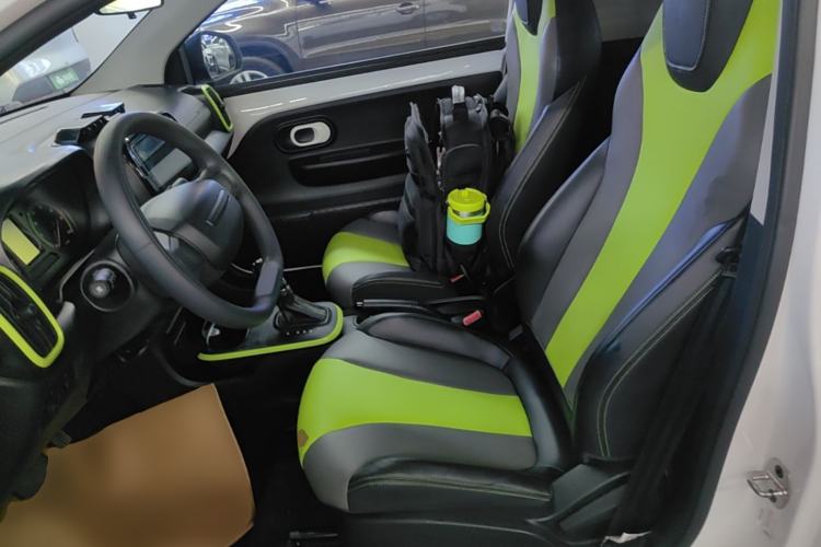 Used Roewe Clever 2021 302 km New Four-Seater Super-Efficient Version Left Front Seat