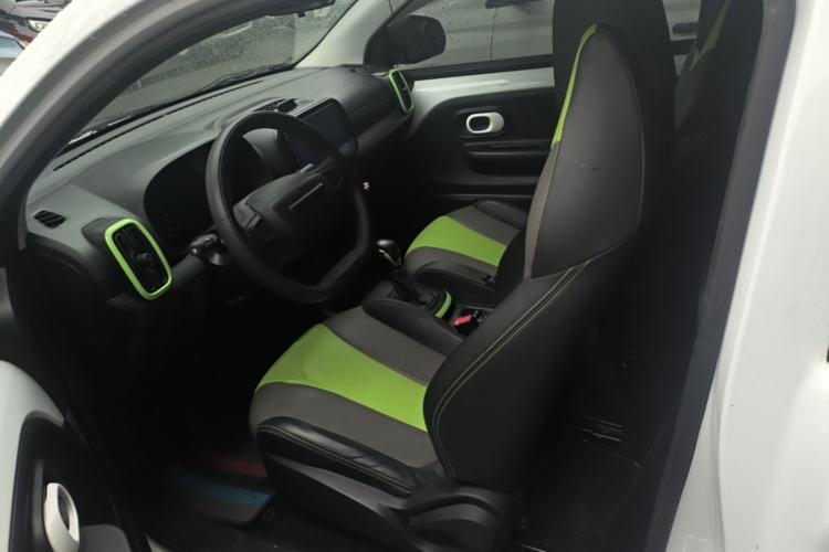 Used Roewe Clever 2021 302 km New Four-Seater Super-Efficient Version Left Front Seat