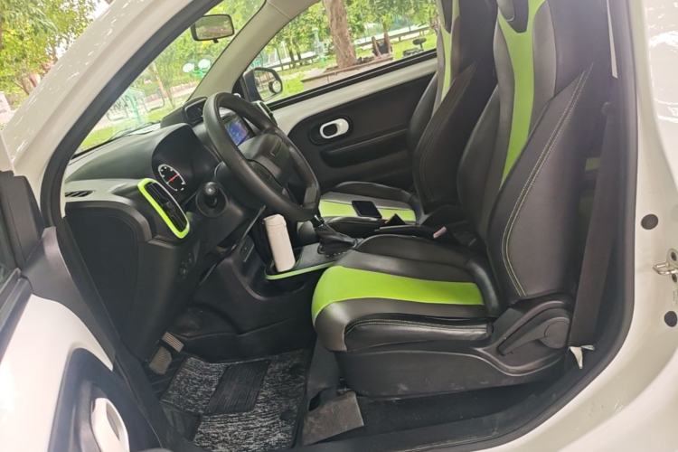 Used Roewe Clever 2021 302 km New Four-Seater Super-Efficient Version Left Front Seat