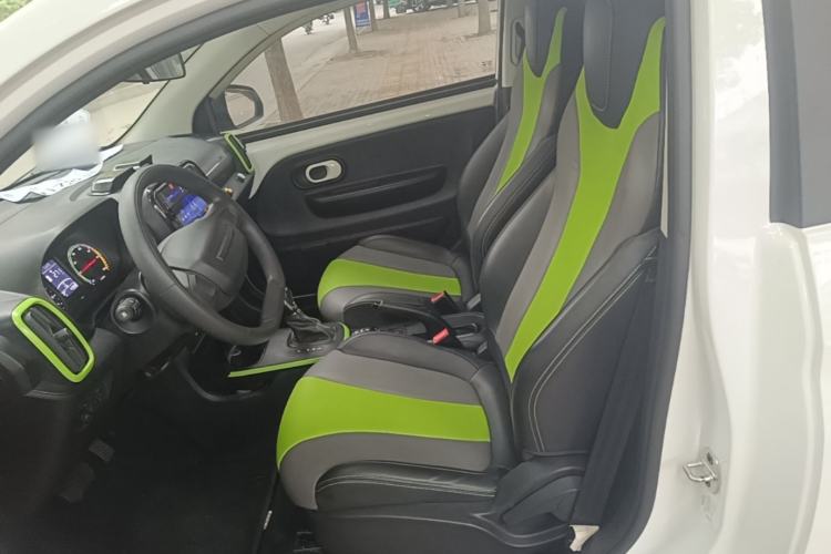 Used Roewe Clever 2021 302 km New Four-Seater Super-Efficient Version Left Front Seat