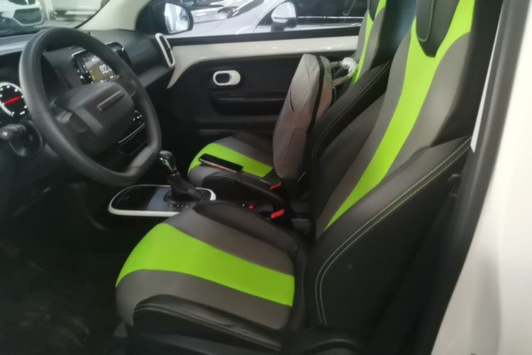 Used Roewe Clever 2021 302 km New Four-Seater Super-Efficient Version Left Front Seat