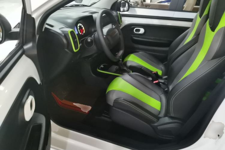 Used Roewe Clever 2021 302 km New Four-Seater Super-Efficient Version Left Front Seat