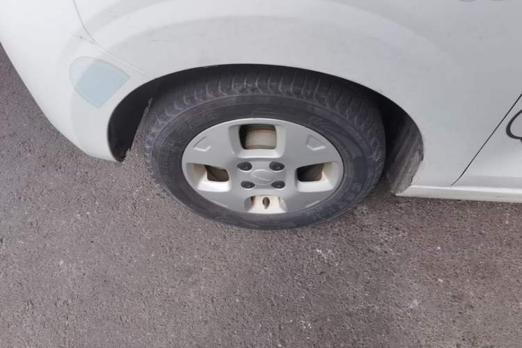 Used Roewe Clever 2021 302km All-Round Version Left Front Wheel Hub